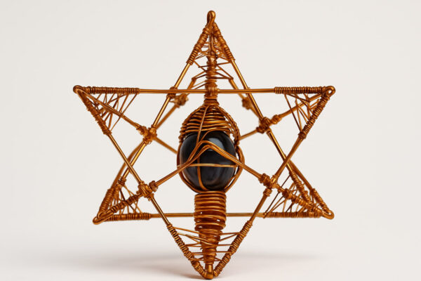Merkaba aus Kupfer 15 cm mit Schungit-Kugel – Heilige Geometrie, Energieobjekt & Meditationshilfe